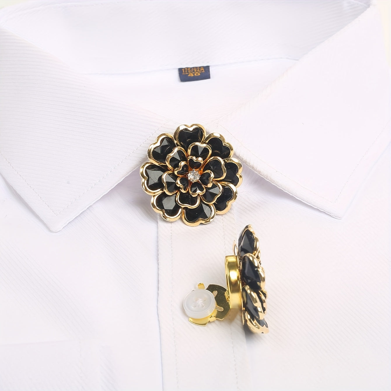 Bloomixa - Floral Rhinestone Decorative Buttons