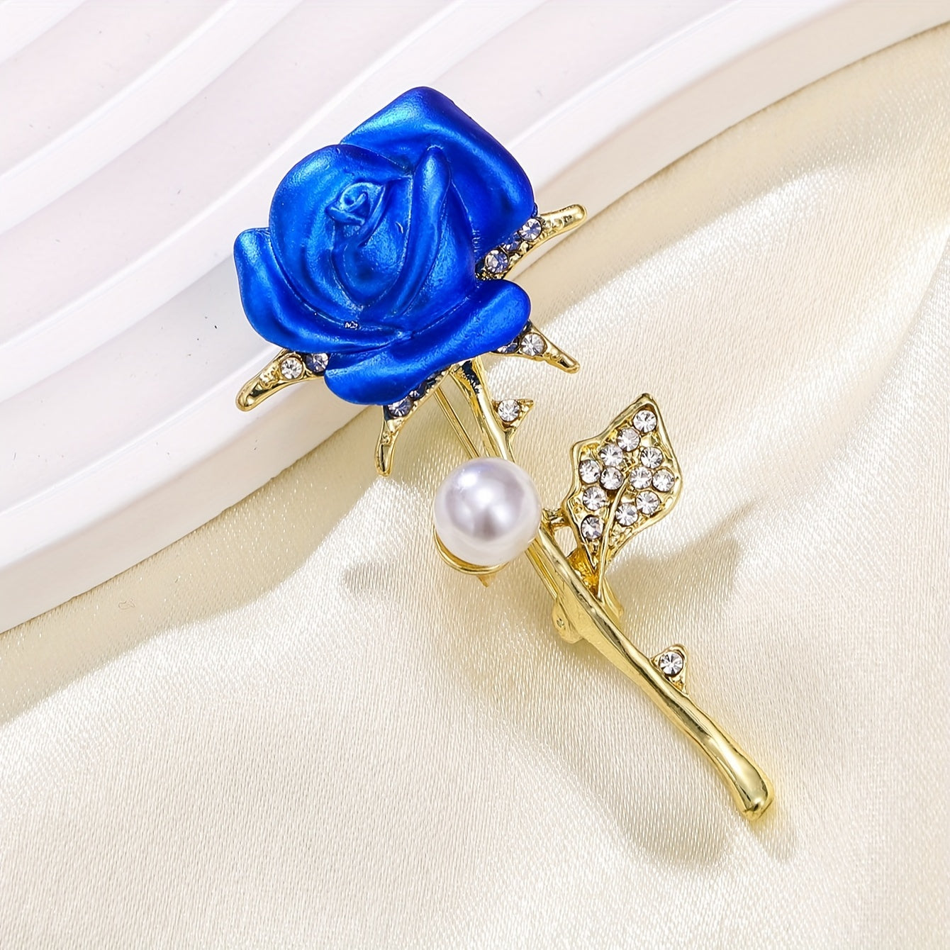 Rosevara - Rose-Shaped Floral Lapel Brooch