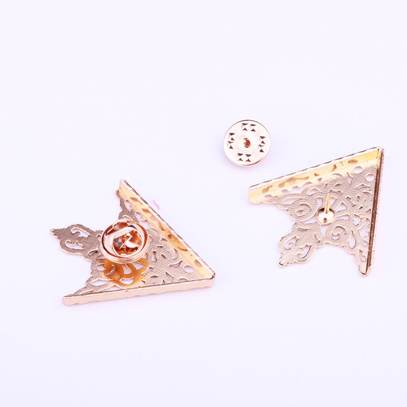 Veltrina - Hollow Triangle Crown Brooch Pin
