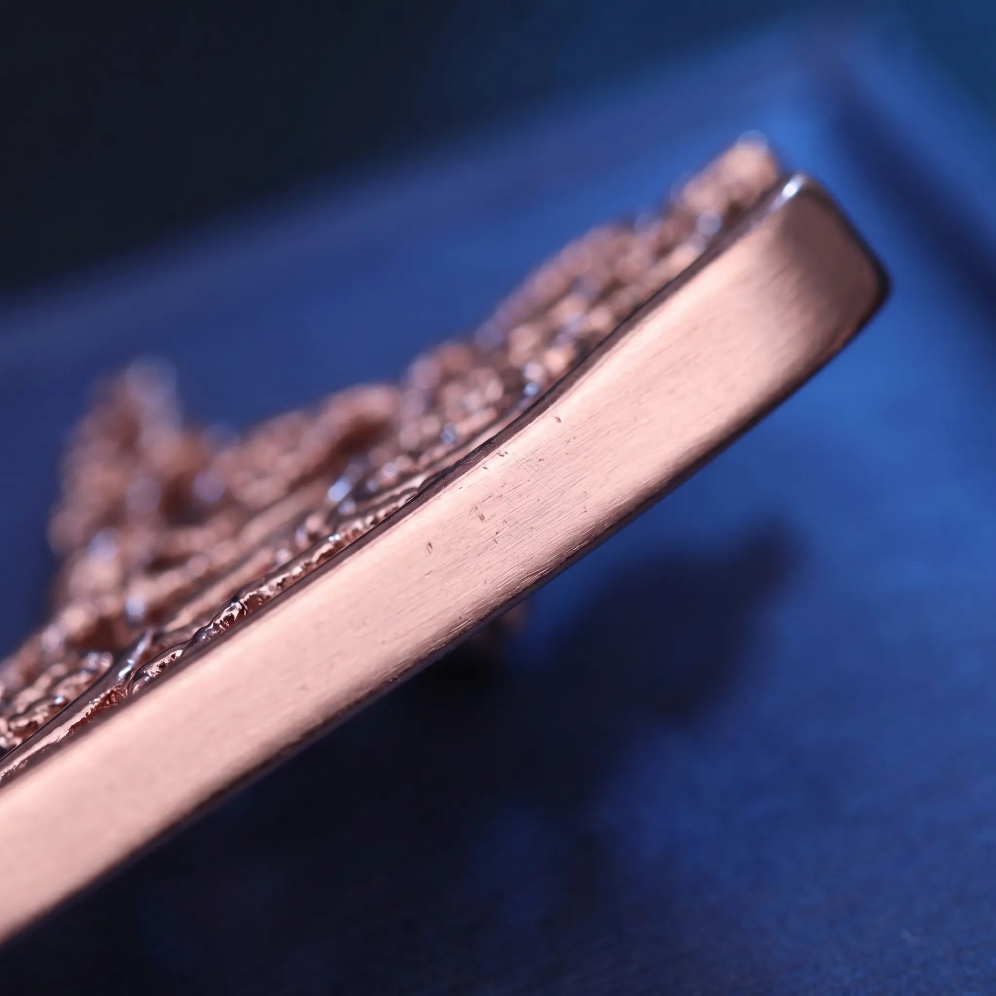 Veltrina - Hollow Triangle Crown Brooch Pin
