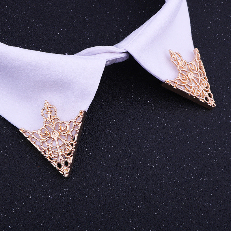 Veltrina - Hollow Triangle Crown Brooch Pin