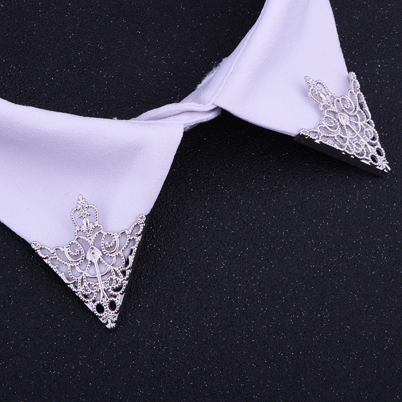 Veltrina - Hollow Triangle Crown Brooch Pin